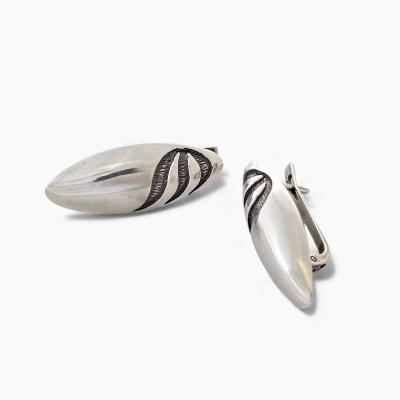 Silver earring Nr: 225